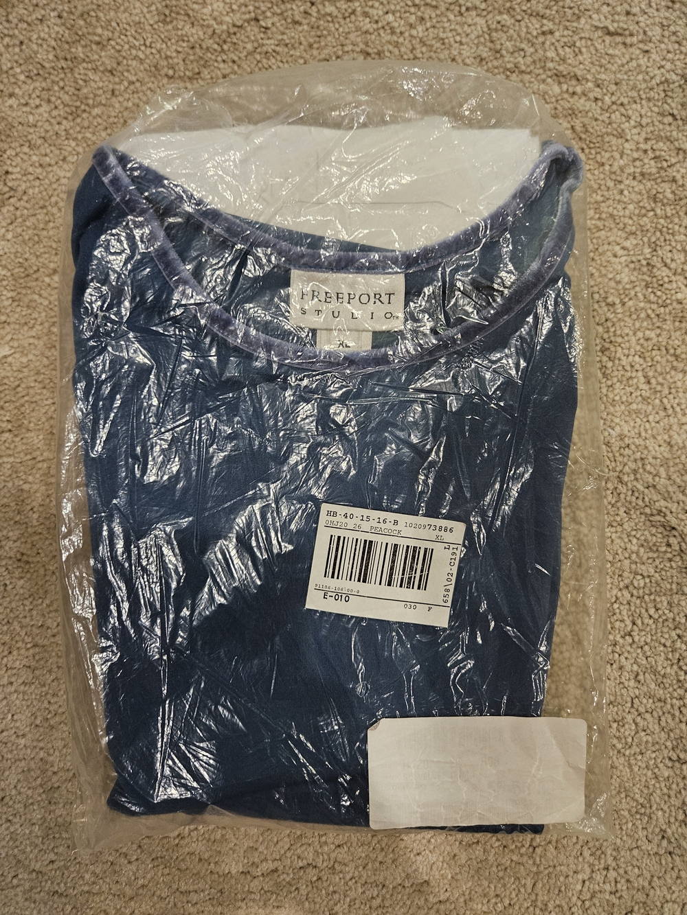 Freeport Studio Women's Short Sleeve Tee - Navy Blue